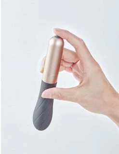 Vibrators Love Not War Gra