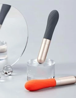 Vibrators Love Not War Gra